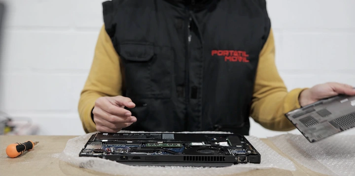 substituição de ventoinha de portátil reparação técnica