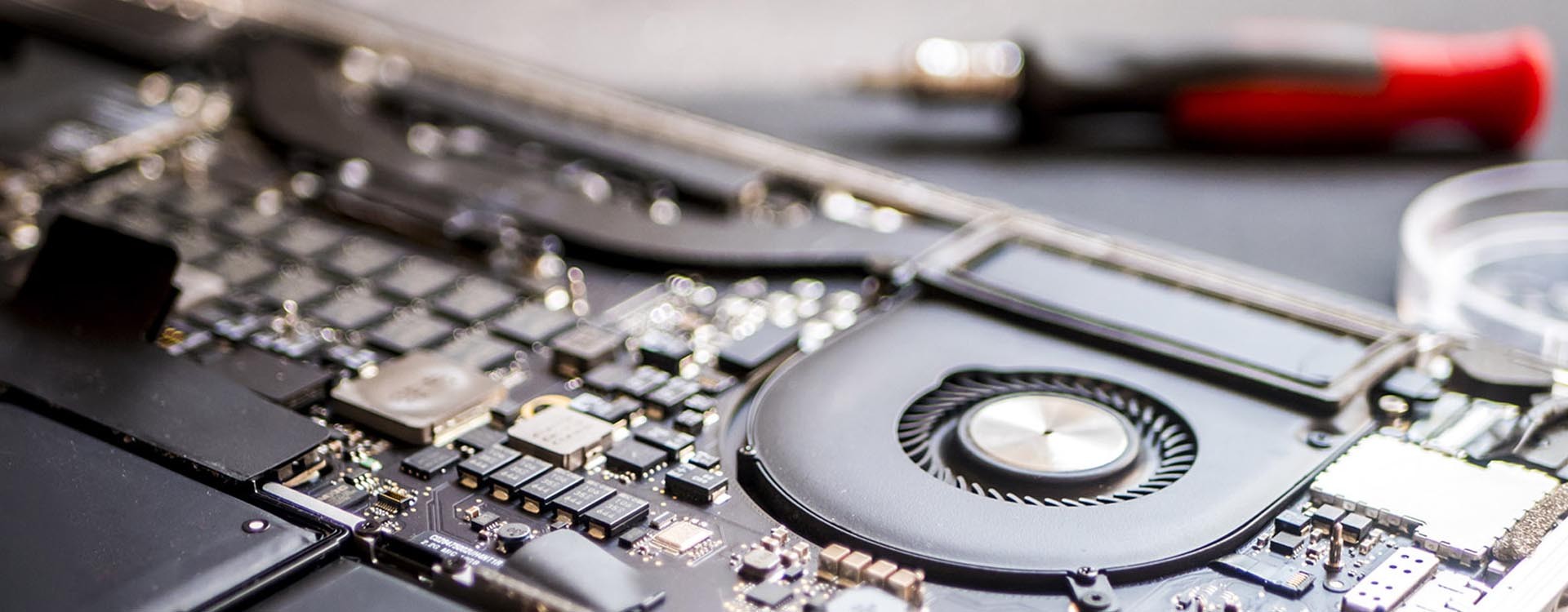 Quanto costa riparare un laptop