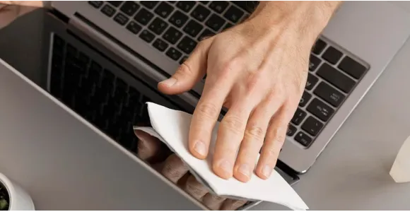 Como limpar o ecrã do seu computador portátil