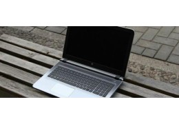 Cómo desmontar el portátil HP Pavilion 15-ab000