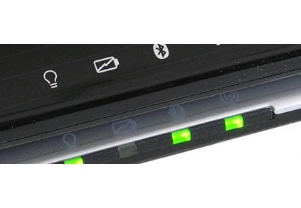 Por qué la luz de mi batería portátil parpadea