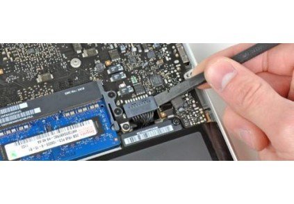 Como alterar a conexão da bateria do laptop MacBook Pro 13" Unibody no início de 2011